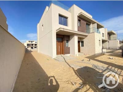 5 Bedroom Villa for Sale in Sheikh Zayed, Giza - 649017893_34247233991588761_1722654596461105885_n. jpg 5 Bedroom Villa for Sale in Sheikh Zayed, Giza - 649017893_34247233991588761_1722654596461105885_n. jpg