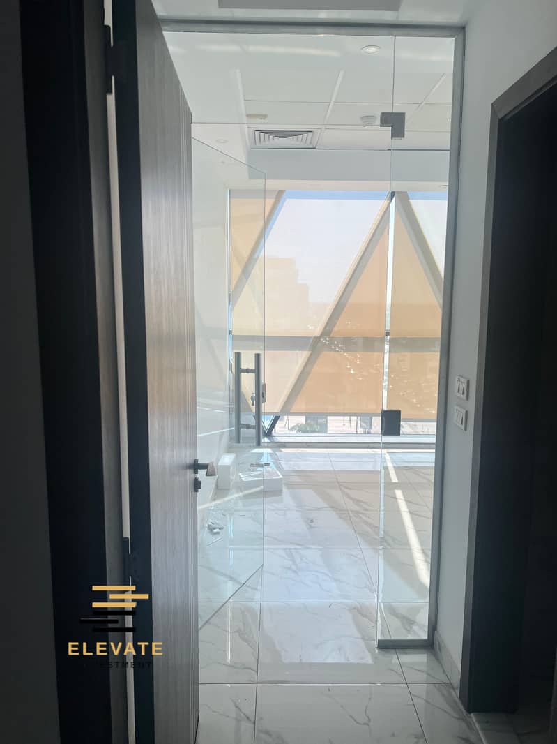 Office for rent in Cairo business plaza New Cairo - Więcej