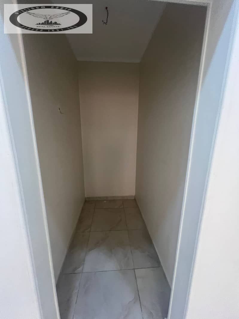 20 506bd05e-9ec4-4e0a-aeff-0e1227759af9. jpg