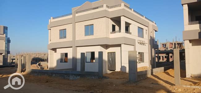 4 Bedroom Villa for Sale in Sheikh Zayed, Giza - WhatsApp Image 2026-07-08 at 12.44. 48 PM. jpeg 4 Bedroom Villa for Sale in Sheikh Zayed, Giza - WhatsApp Image 2026-07-08 at 12.44. 48 PM. jpeg