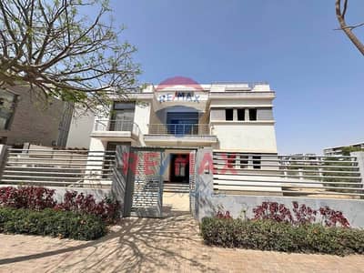 3 Bedroom Villa for Sale in New Cairo, Cairo - 684156167_918452511154573_6969519059947416149_n. jpg