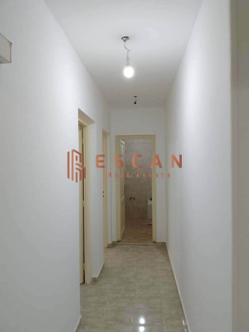 11 ef7acf72-ad60-44a0-9675-a3fb93d95dd8. jpg