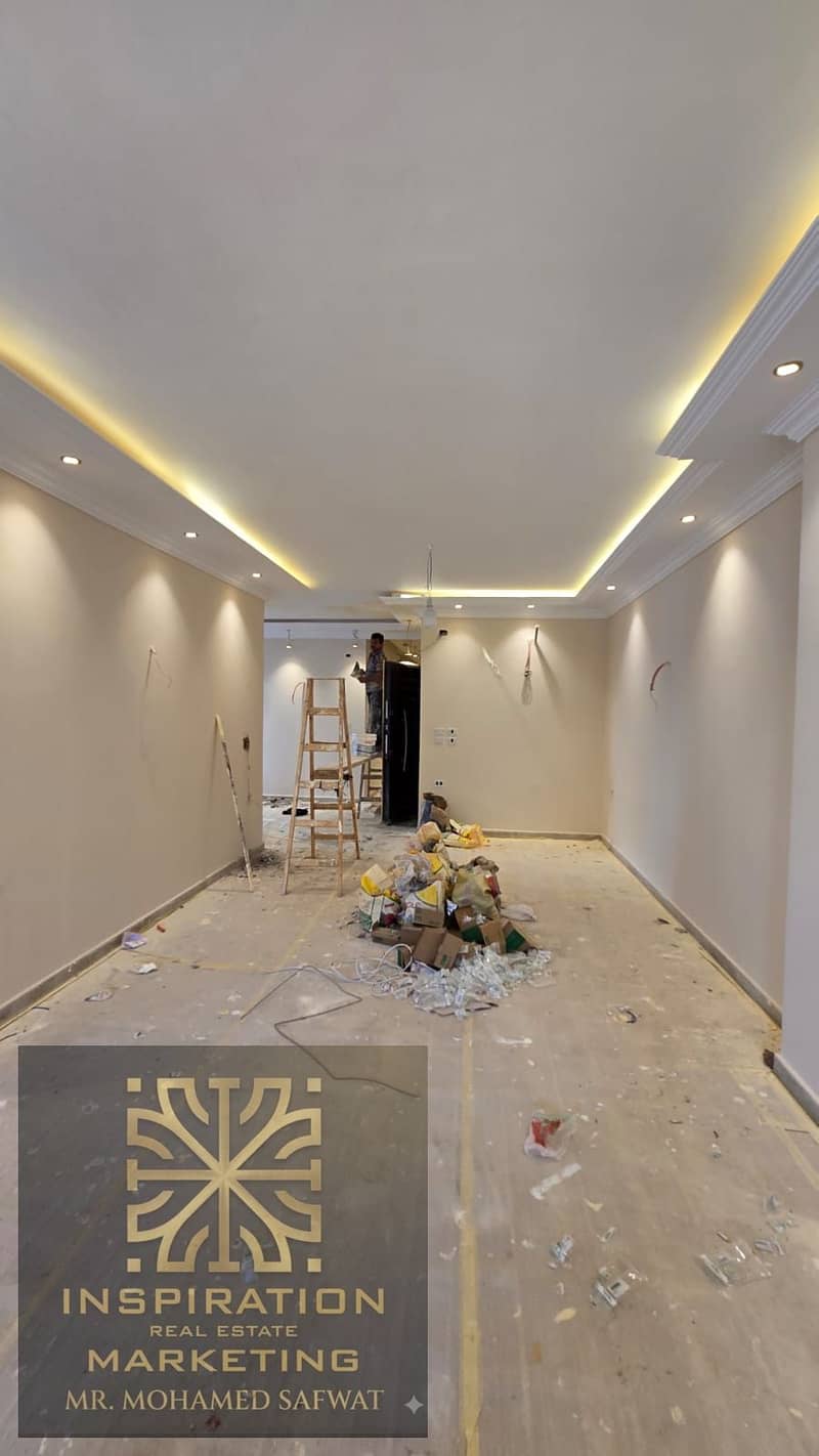 Luxury apartment for rent in the Southern Lotus (Residential/Administrative) | First residence with air conditioning and kitchen description: Exceptional rental opportunity in a strategic location in Fifth Settlement! Elegant apartment - Aanzicht 3