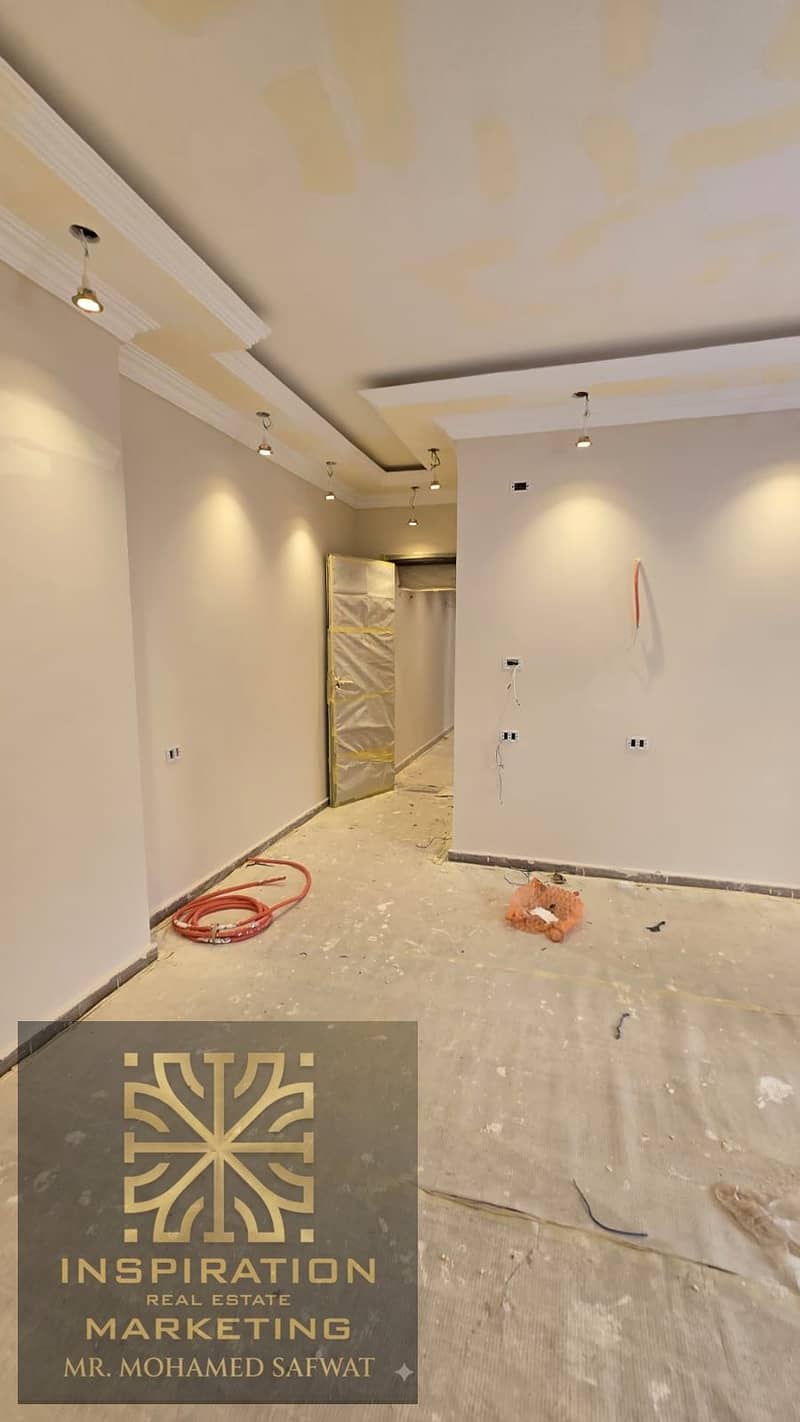 Luxury apartment for rent in the Southern Lotus (Residential/Administrative) | First residence with air conditioning and kitchen description: Exceptional rental opportunity in a strategic location in Fifth Settlement! Elegant apartment - Meer