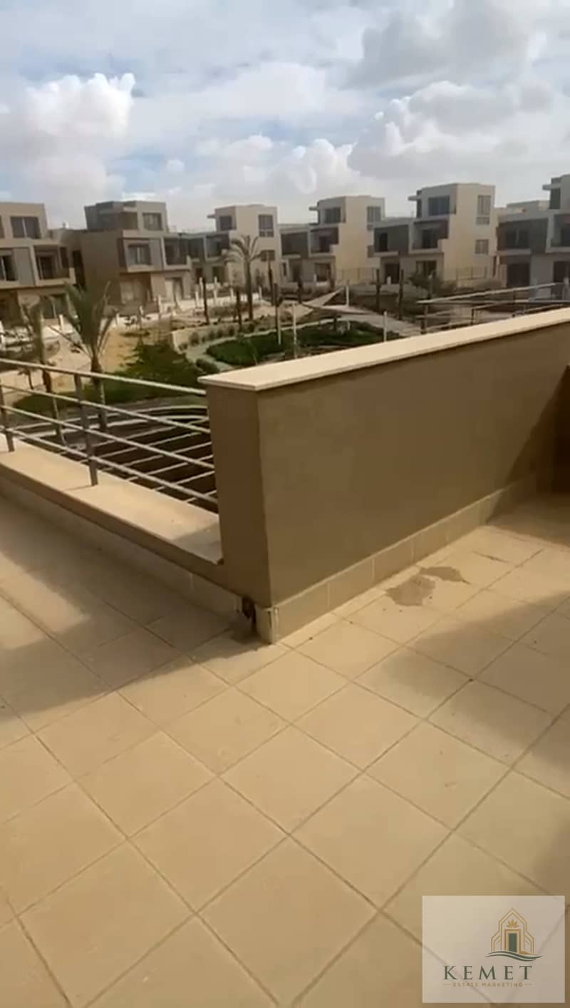 11 08_Terrace_Landscape_Outlook. jpg