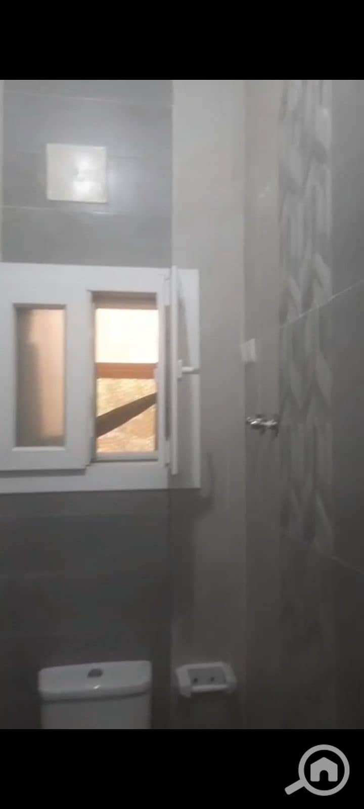 10 1000063064. jpg