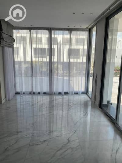 2 Bedroom Flat for Sale in 6th of October, Giza - FB_IMG_1738851004426. jpg