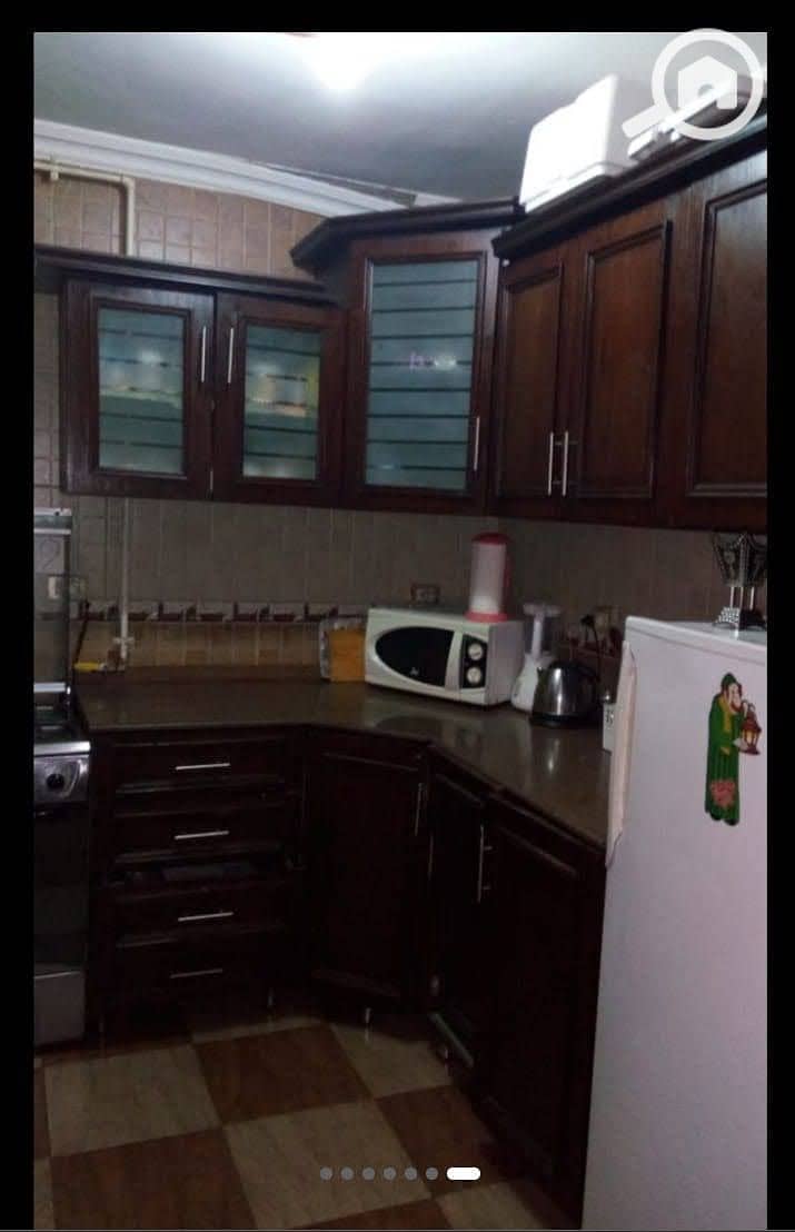 8 391710. jpg