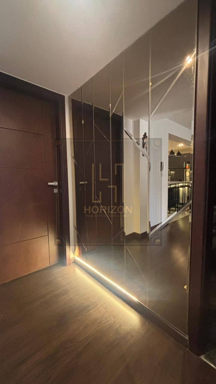Lowest price Semi furnished apartment rent Capital Gardens Palm Hills New Cairo - Bild 4