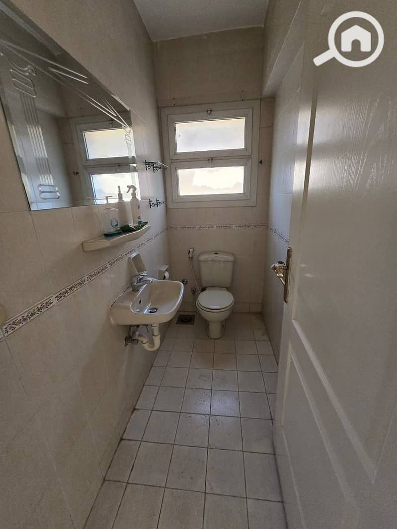 2 1001232780. jpg