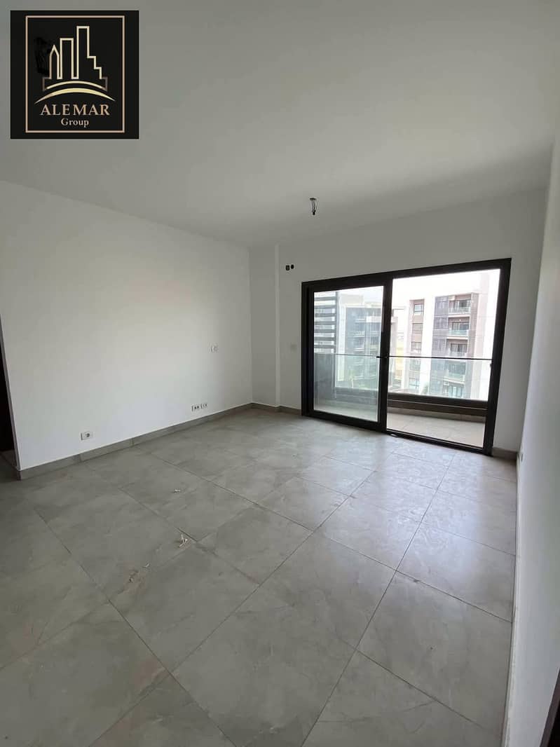 3 37985. jpg