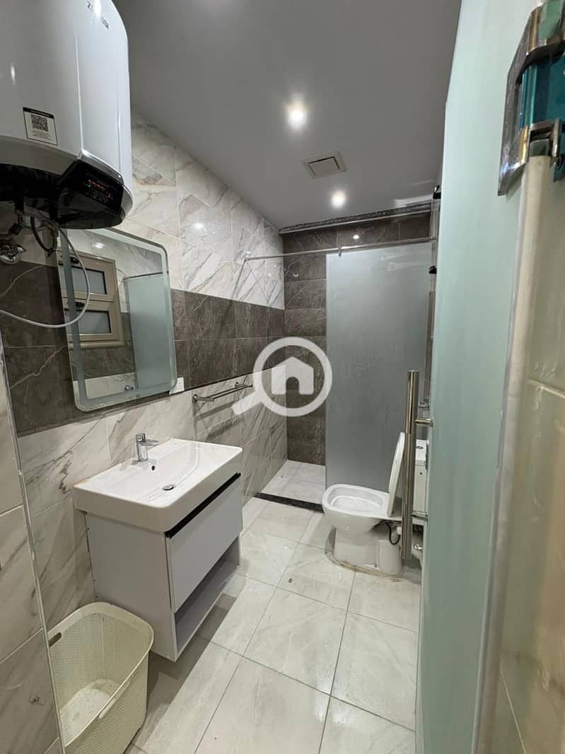 5 1003723689. jpg