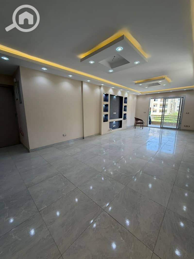 For rent in The Square compound - Aanzicht 3