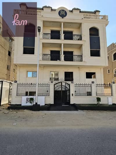 فلیٹ 4 غرف نوم للبيع في القاهرة الجديدة، القاهرة - 36210e21-97e1-4171-af9f-85385207e523. jpg فلیٹ 4 غرف نوم للبيع في القاهرة الجديدة، القاهرة - 36210e21-97e1-4171-af9f-85385207e523. jpg