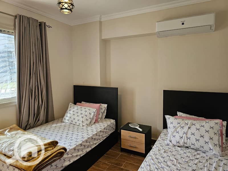 For rent, an apartment in the Jannah Misr compound in New Cairo, close to the American University and the Southern 90th Street. - Vue 3