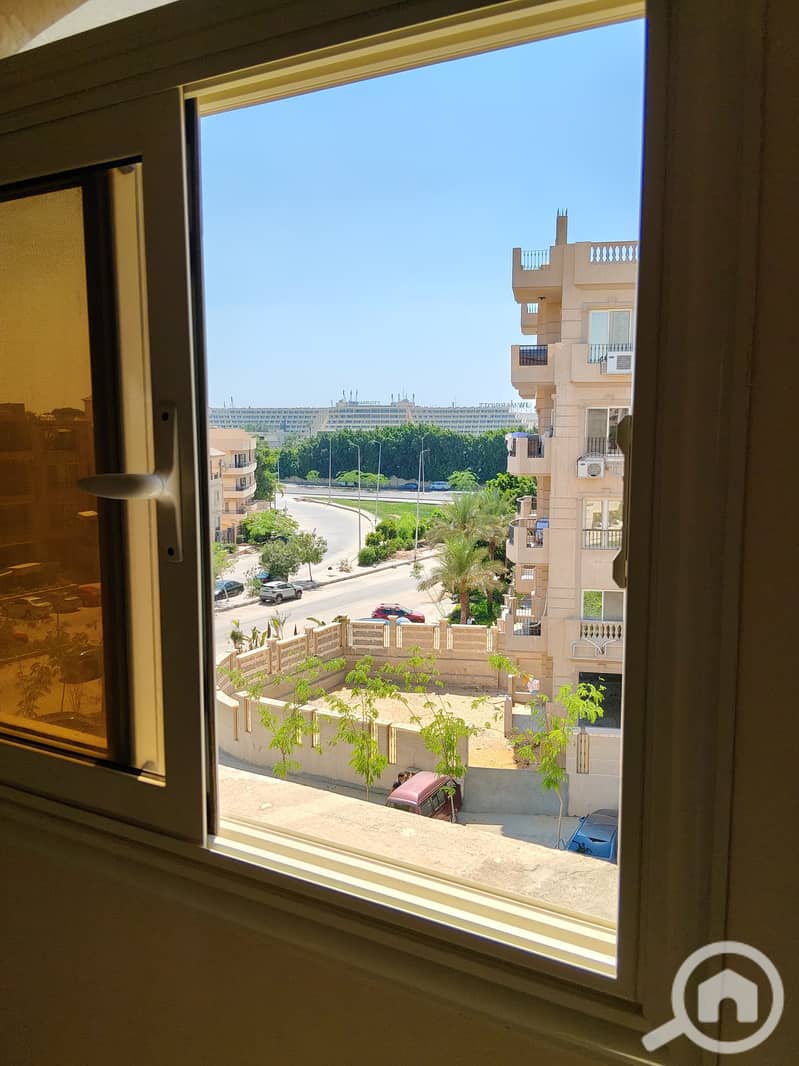 8 1000788902. jpg