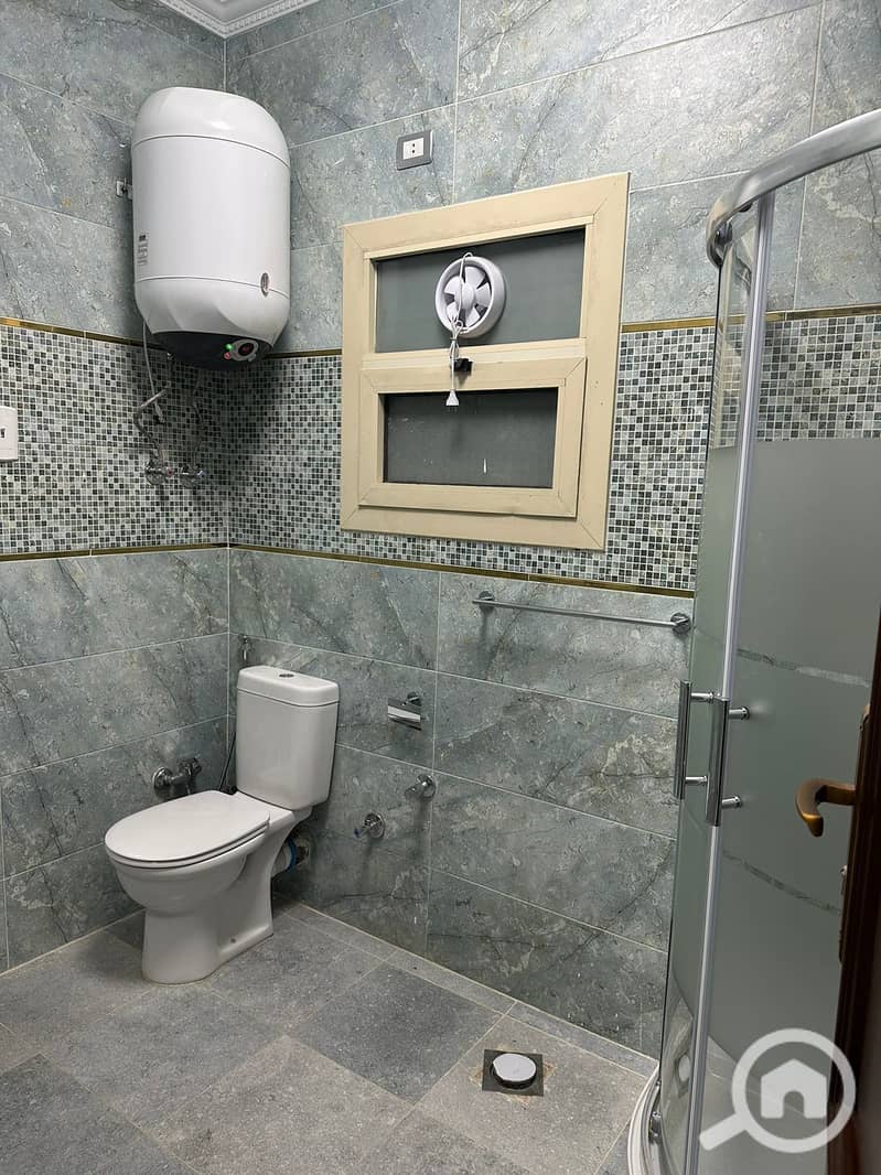 4 1000242673. jpg