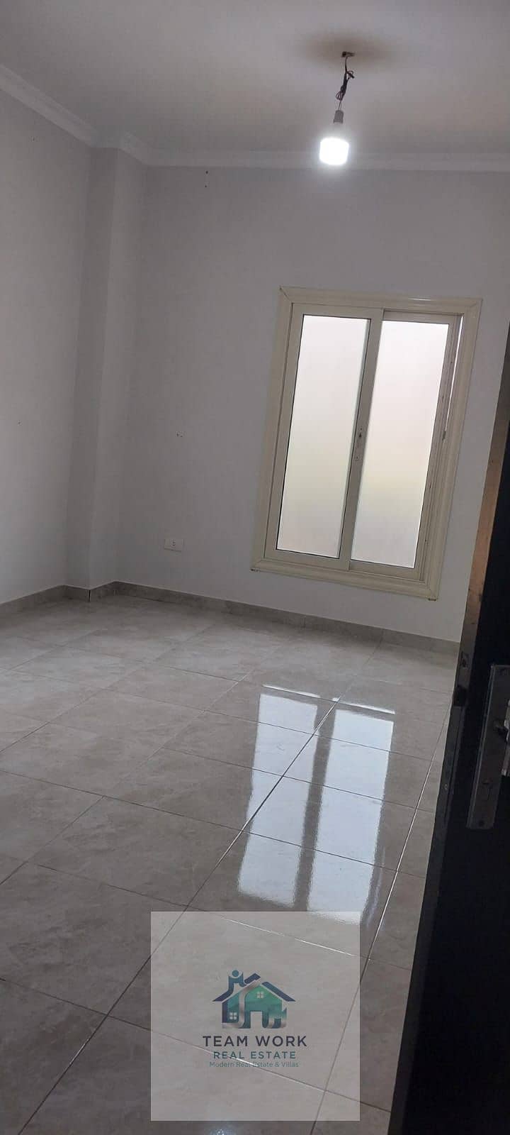 For rent (new law): "Ahliya" apartment with elevator in the villas area of District 11, three rooms - Aanzicht 3