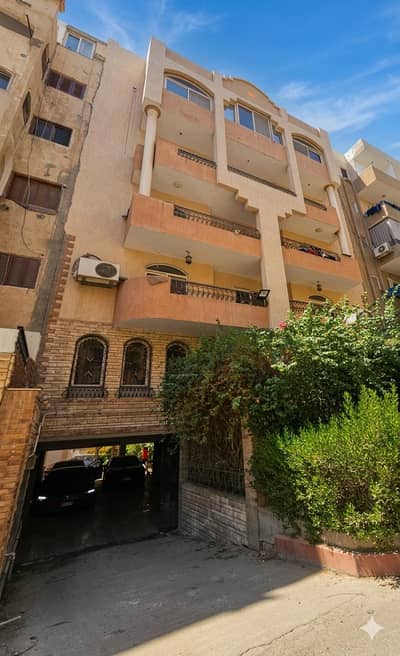أرض للبيع في 6 اكتوبر، الجيزة - منزل كامل مميز جدا للبيع ، بالحى الرابع، مدينة ٦ اكتوبر أرض للبيع في 6 اكتوبر، الجيزة - منزل كامل مميز جدا للبيع ، بالحى الرابع، مدينة ٦ اكتوبر