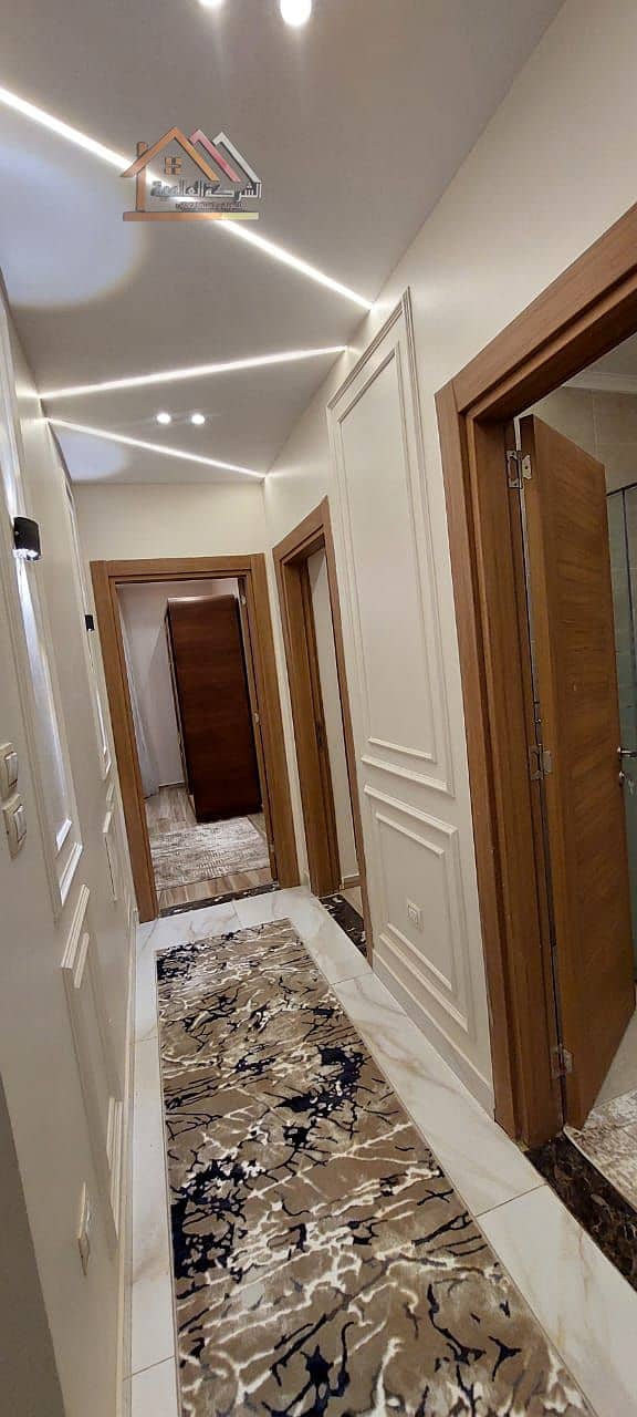 12 24a0cf80-c745-48a9-bf43-cbb0561c4dc8. jpeg