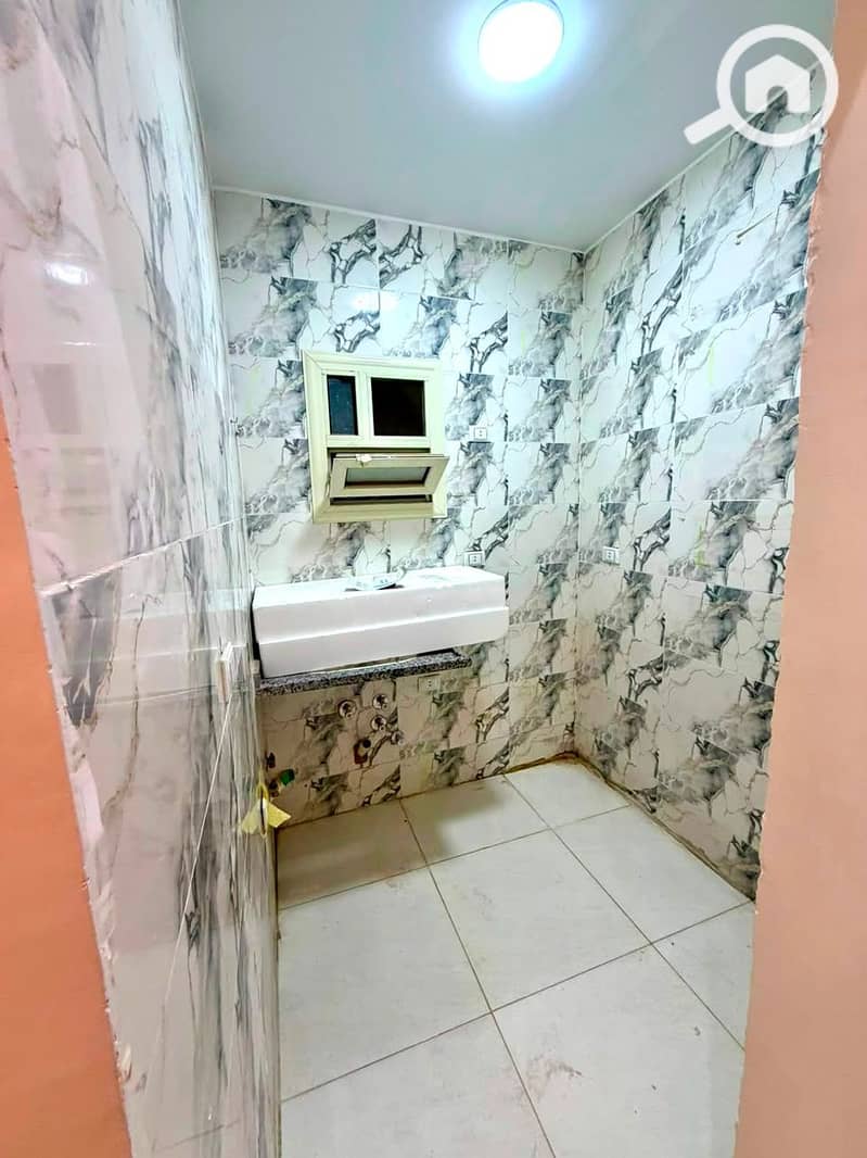 8 1000165398. jpg