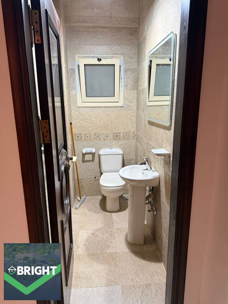 Unbeatable price: 200m² apartment, ready for immediate handover, ultra-super-lux finish. Prime location with a distinctive view—available for a limite - Widok 4