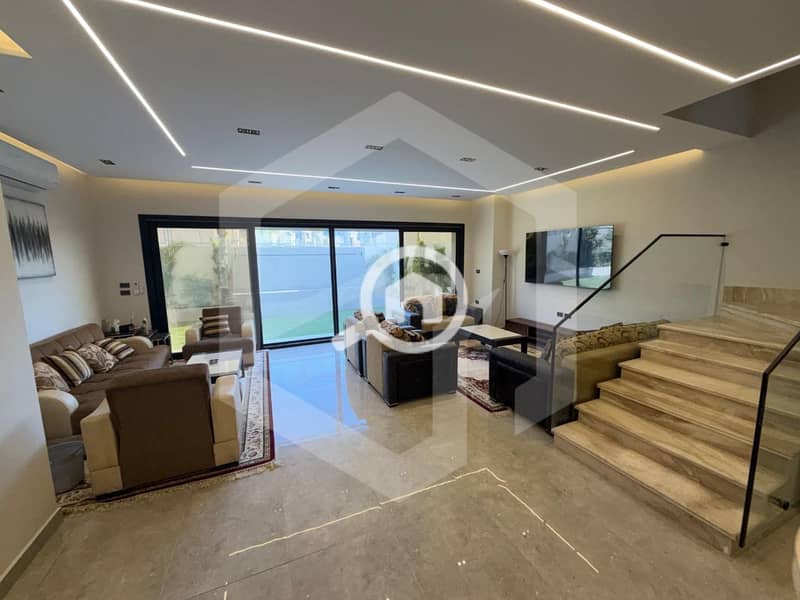 Villa Fully Furnished with a Private Garden for rent in The Crown, Palm Hills, 6th Of October City . . . . . . . . . . . . . . . . . . . . . - Vista 2
