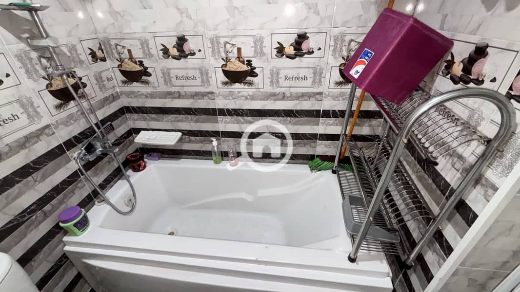 For sale – Youth Housing Apartment | Sheikh Zayed A unique opportunity to own an apartment in an excellent location in the thirteenth district – Neighborhood 2. Area: 70 square meters Floor: raised ground floor Bedrooms: 2 Bathroom: 1 Finishing: fully finished Location: District 13 – Neighborhood 2 – prime location Price: 1,600,000 - Widok 3