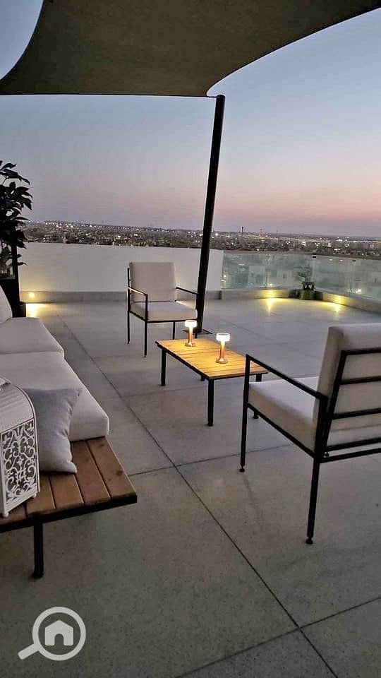 Villa for sale, ready for immediate delivery, in Taj City, New Cairo | Fully finished, featuring a 240m² garden and a landscape view. - Ansicht 3