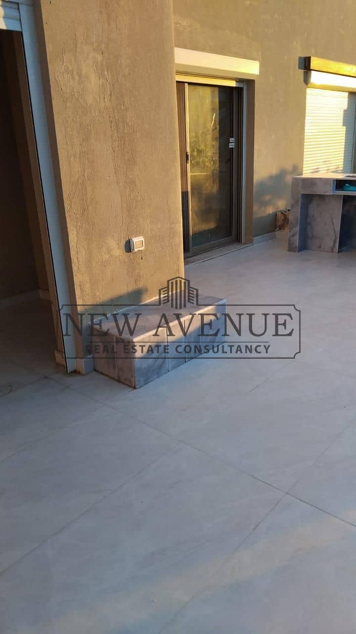 Lowest 3 beds ground in Hacienda west - Fler