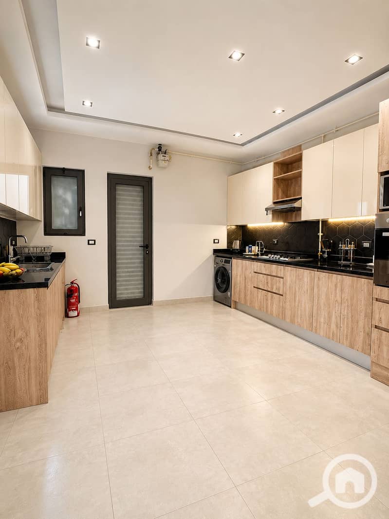 6 Kitchen 1. PNG