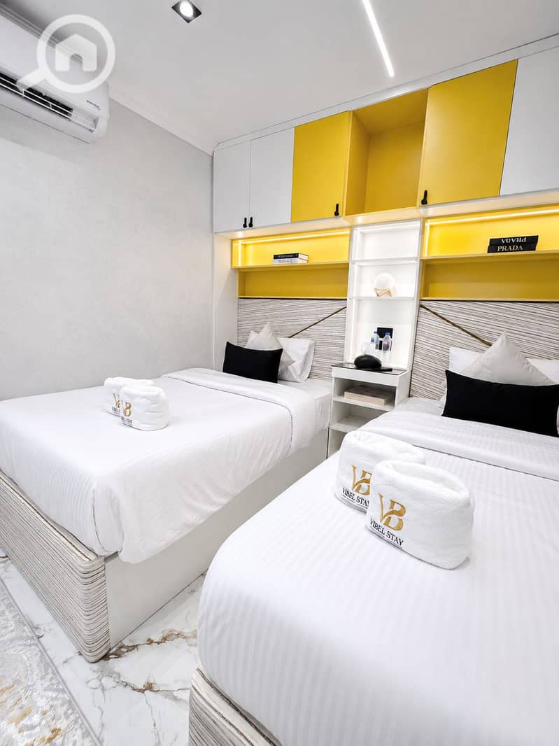 6 Double bed mohandseen close. PNG