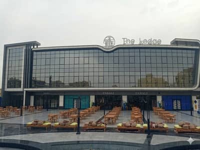 Office for Rent in New Cairo, Cairo - مكتب إداري 77م للإيجار – مول The Ledge – بجوار AUC – موقع استراتيجي Office for Rent in New Cairo, Cairo - مكتب إداري 77م للإيجار – مول The Ledge – بجوار AUC – موقع استراتيجي