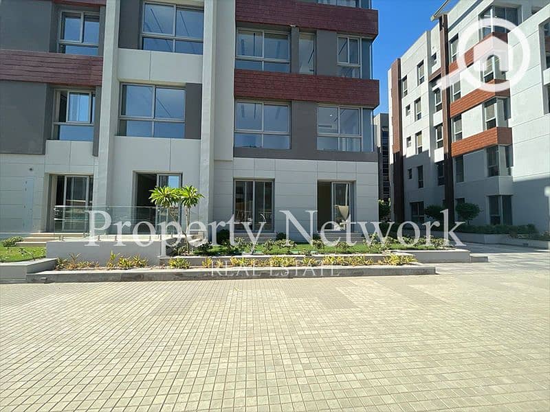 2 AMK087 (2). png