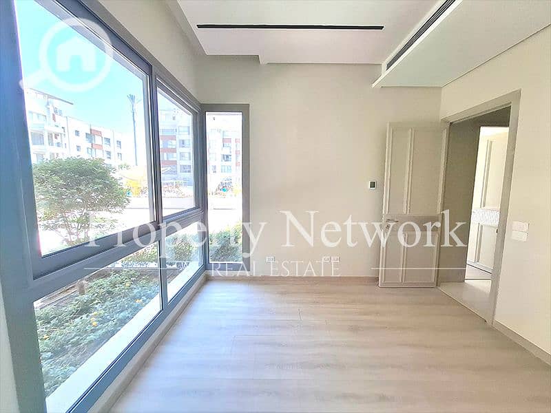 18 AMK087 (18). png