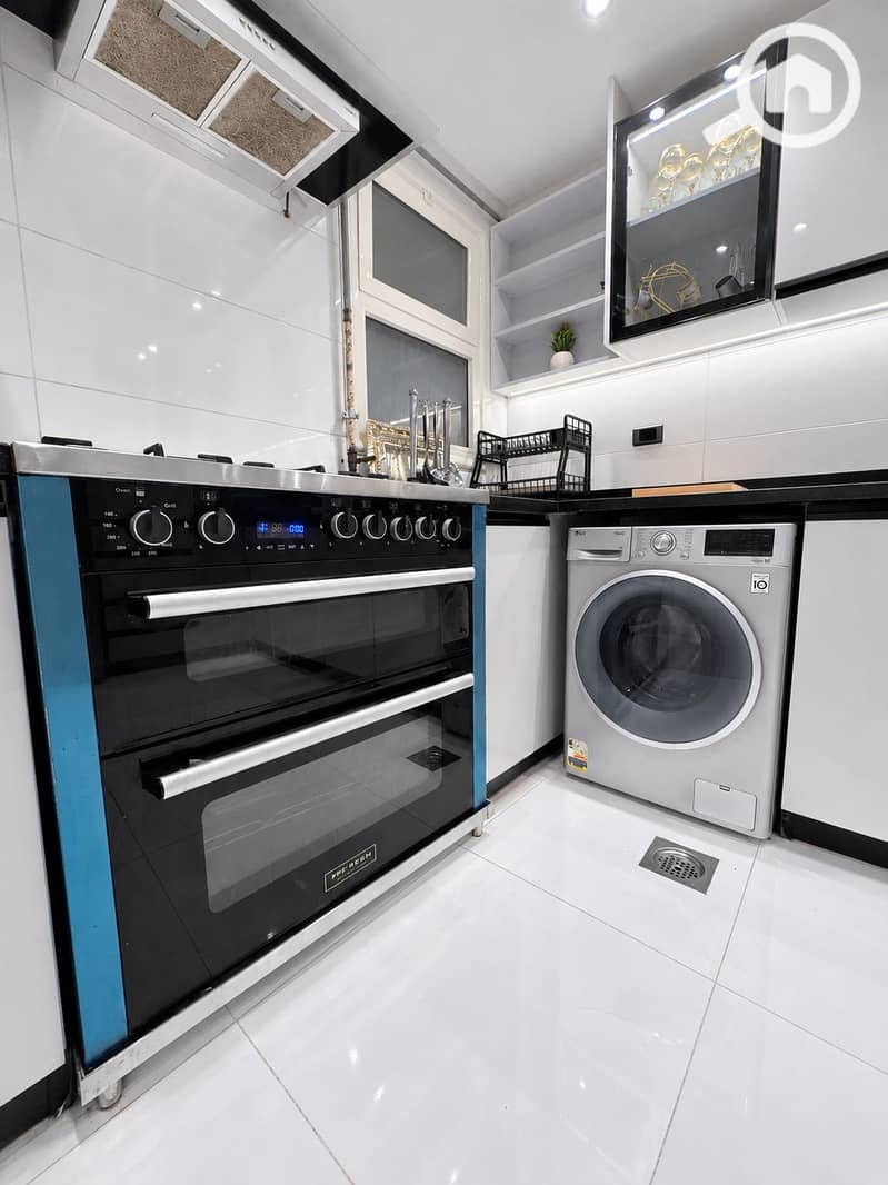 5 Kitchen zoomin. PNG