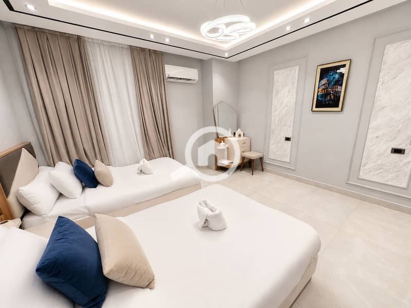 9 Double room2 entrance . PNG