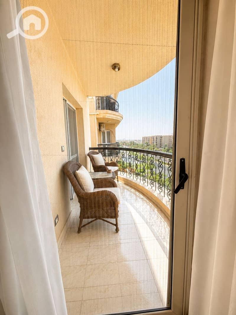 2 El rehab the balcony in. PNG
