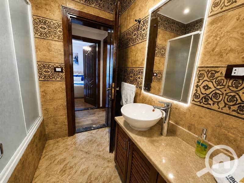 3 El rehab guest bathroom outside look. PNG