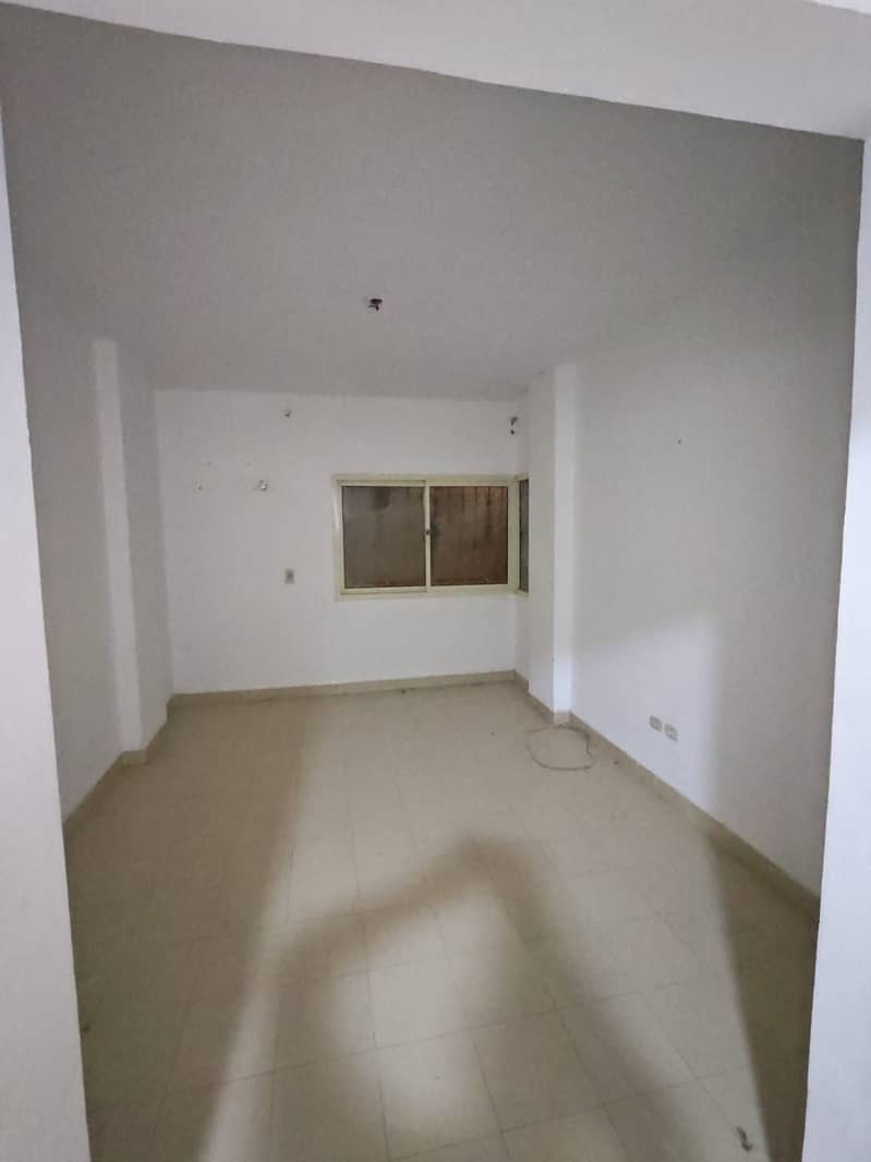 70M ground floor unit in a prime location with a wonderful view superlux finish Located in the Al-Mostaqbal Buildings District 12 Sheikh Zayed. – pohled 3