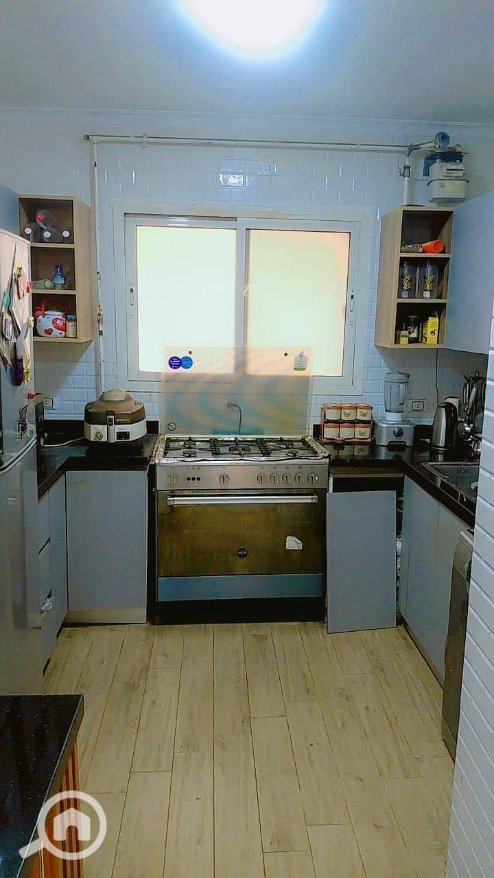 5 1000770110. jpg