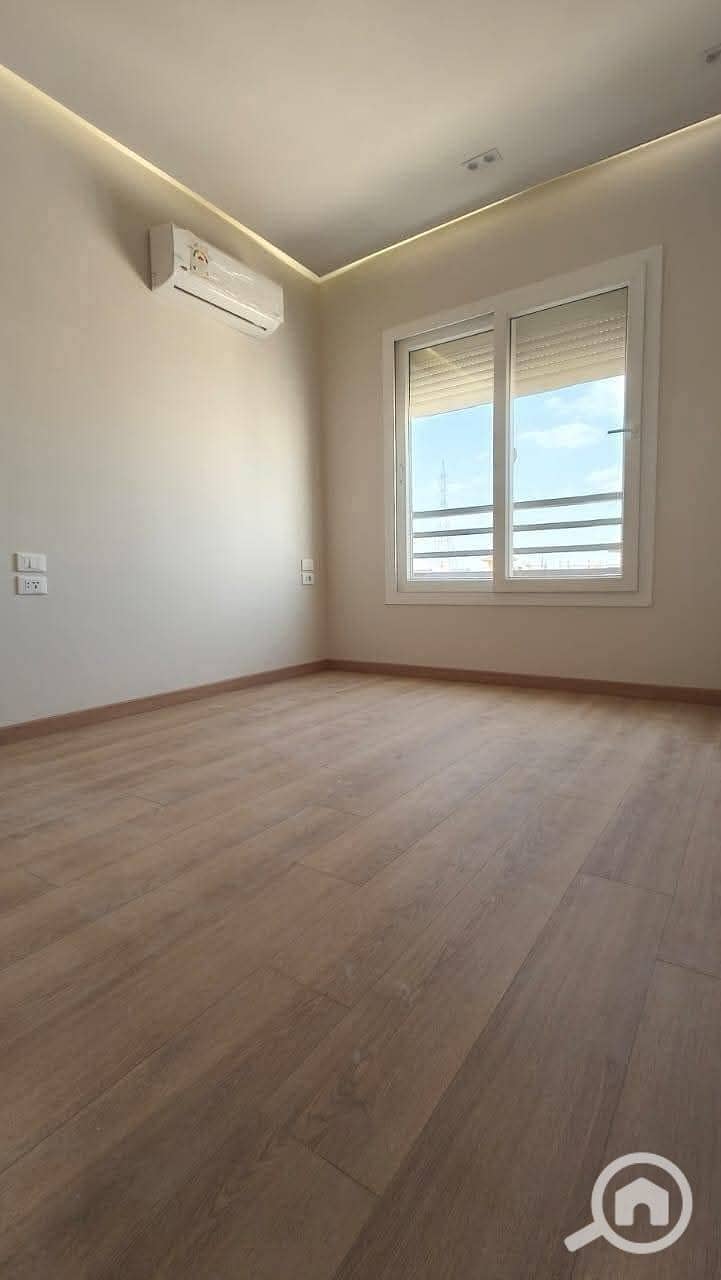 5 1000243241. jpg