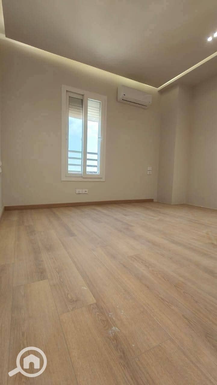 9 1000243236. jpg