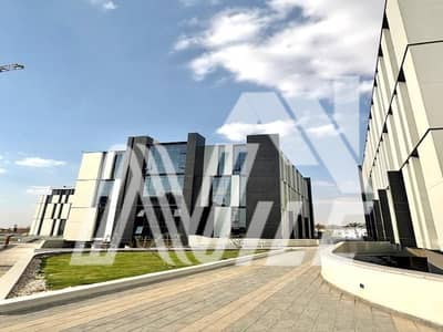 Office for Sale in New Cairo, Cairo - 942aa457-7096-478e-9431-64e67b982fcc. jfif. jpg Office for Sale in New Cairo, Cairo - 942aa457-7096-478e-9431-64e67b982fcc. jfif. jpg