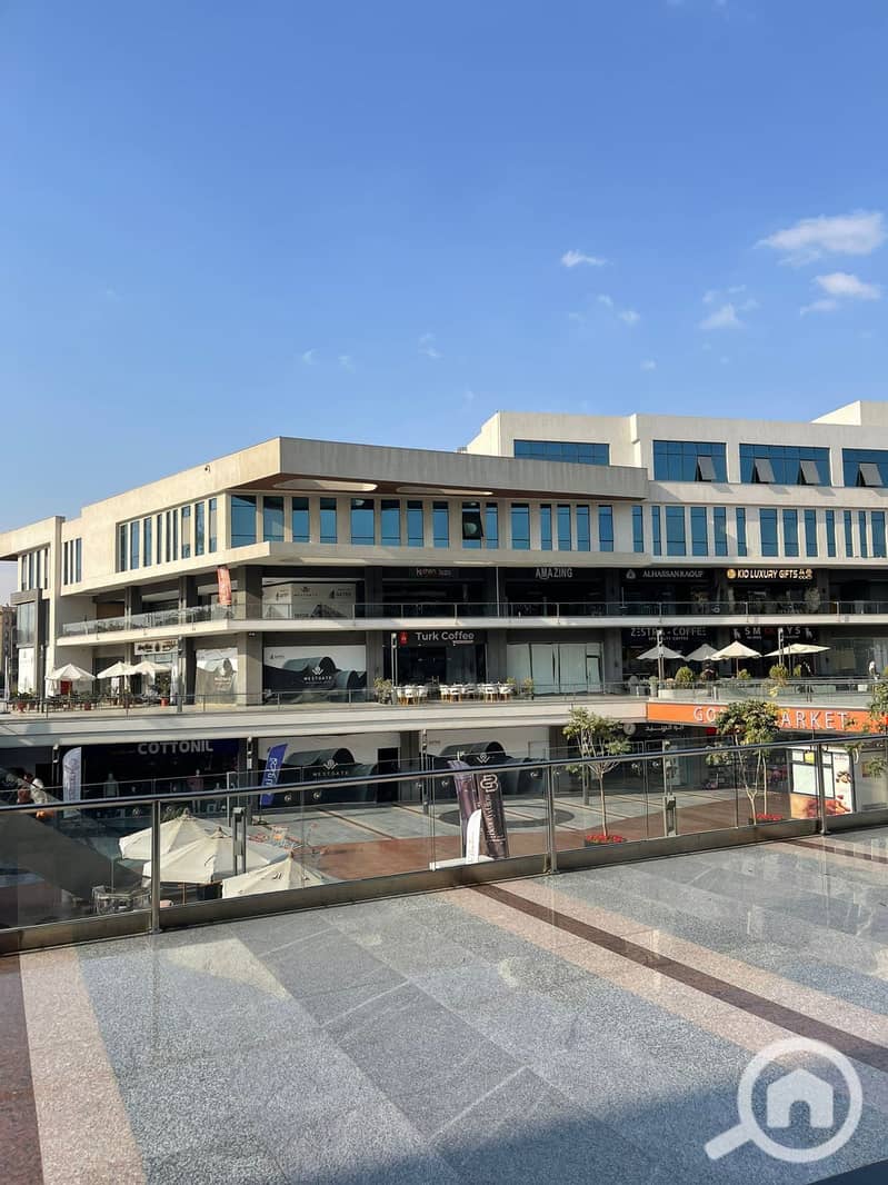 Office Fully Finished for Sale with Immediate Delivery in the Heart of 6th of October at West Gate Mall - Widok 4