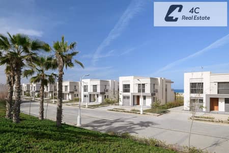 3 Bedroom Townhouse for Sale in North Coast, Matruh - 01JNGH1A21DN76075ESDMP2WMZ. jpeg 3 Bedroom Townhouse for Sale in North Coast, Matruh - 01JNGH1A21DN76075ESDMP2WMZ. jpeg