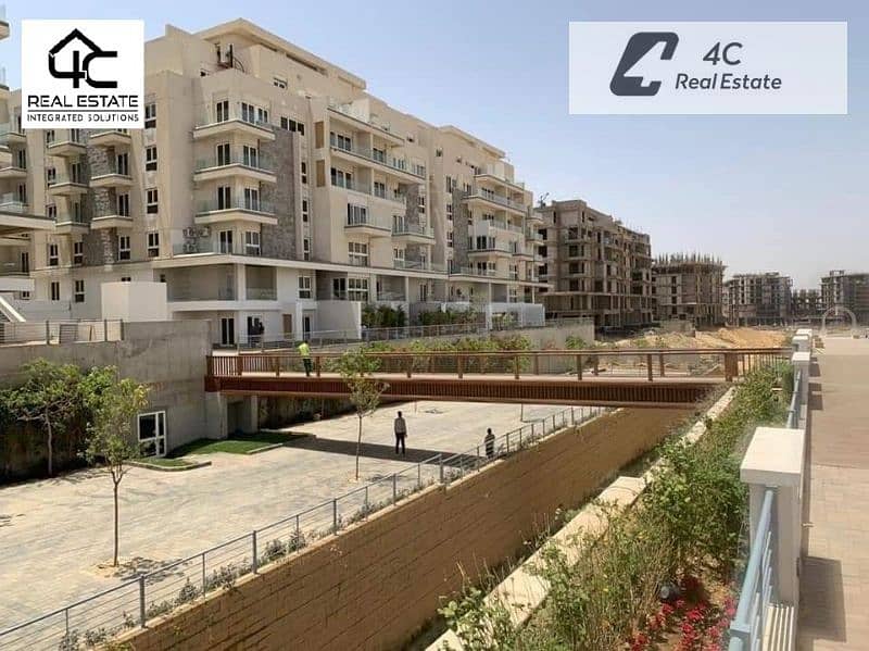 Under market price Apartment with garden 140m for sale very prime location Lagoon View in Mountain View iCity New Cairo - Aanzicht 4