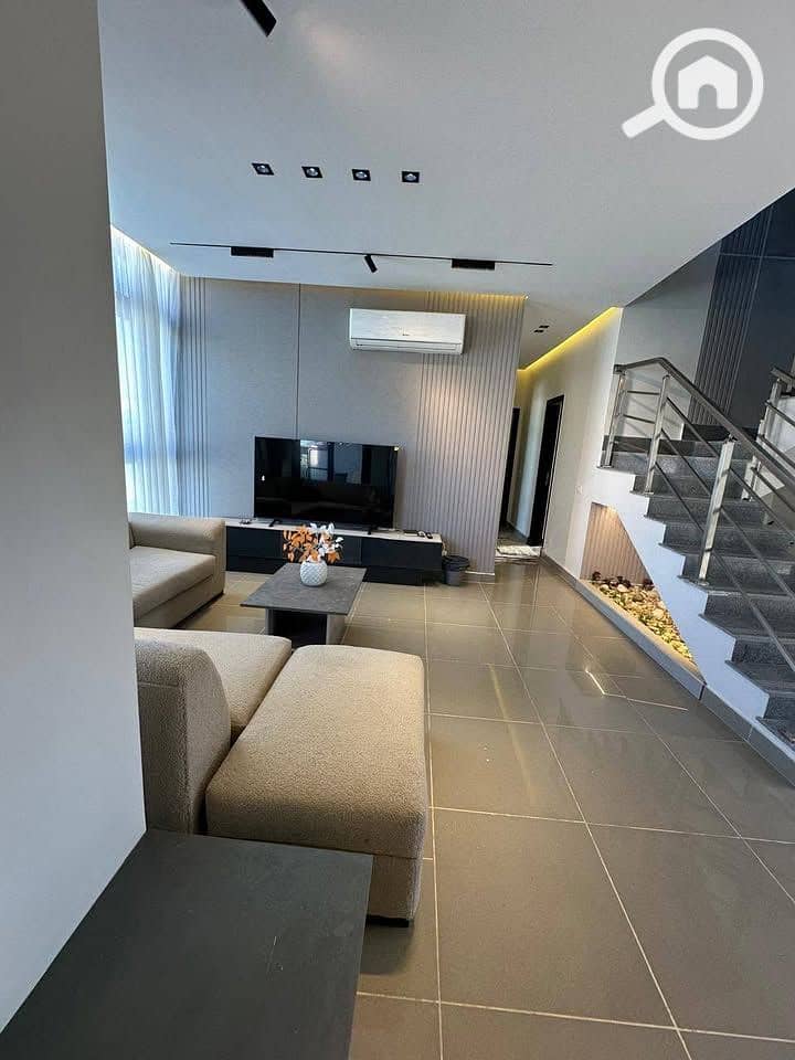 12 748360308_122124264819350968_4266329998653385451_n. jpg