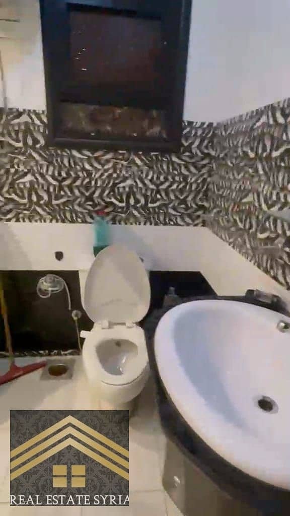 7 1000524622. jpg