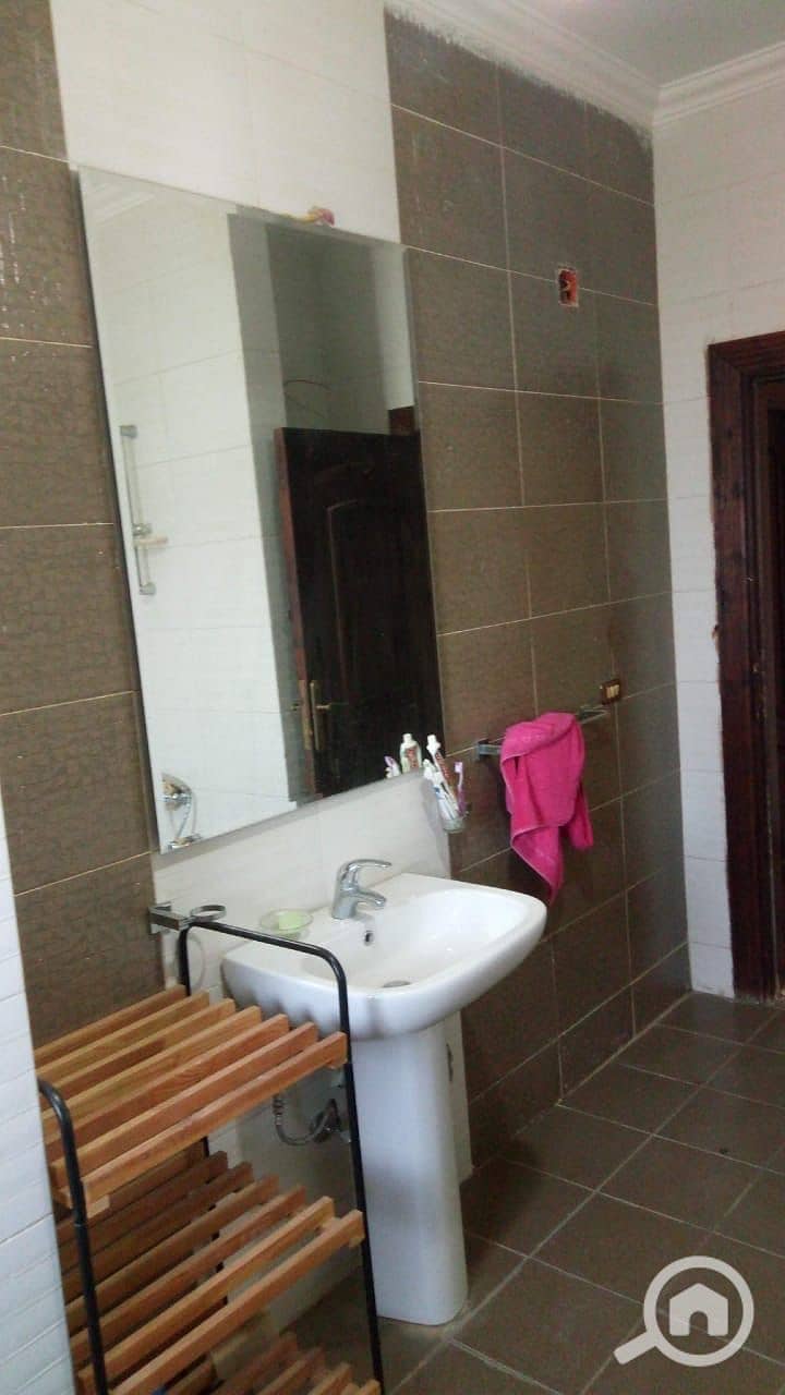 15 b26a07e2-f767-4c2c-a44e-2db7faafe3bf. jpg